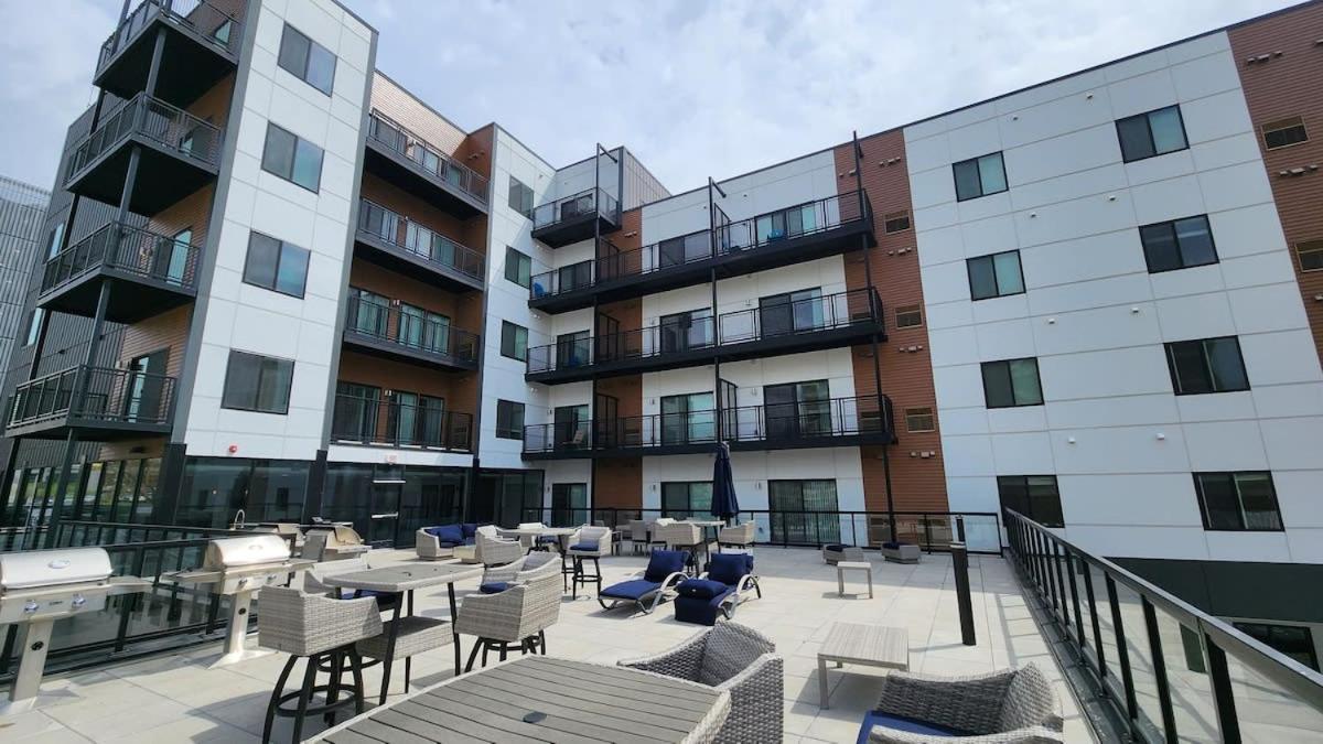2 Bedroom Brand New Apartment Near Mayo, Park Free Rochester Exterior photo