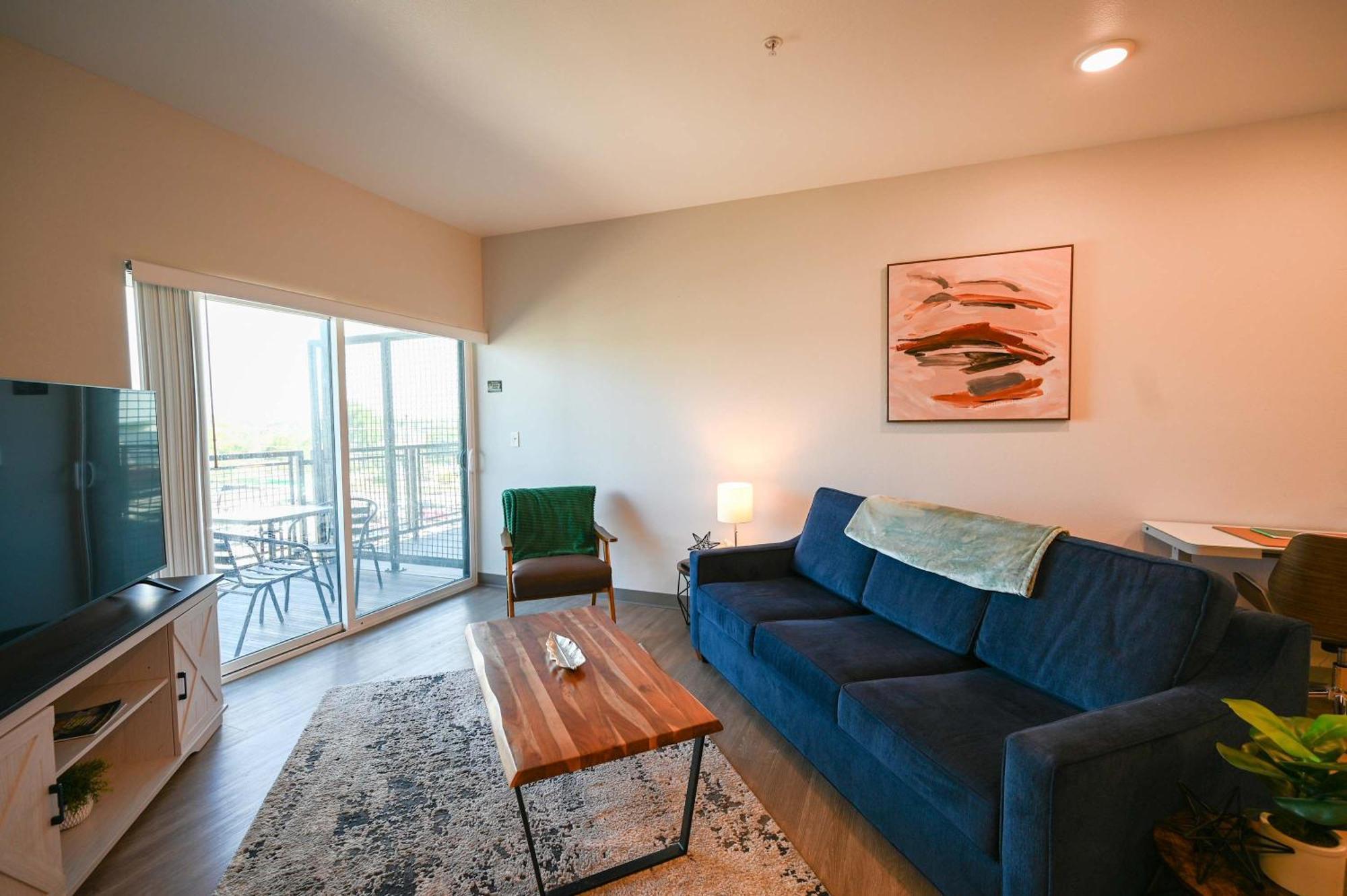2 Bedroom Brand New Apartment Near Mayo, Park Free Rochester Exterior photo